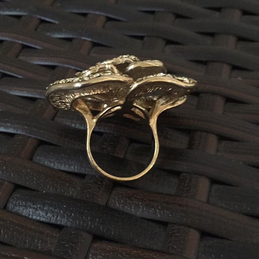 Flower ring!!! - Picture 3 of 4